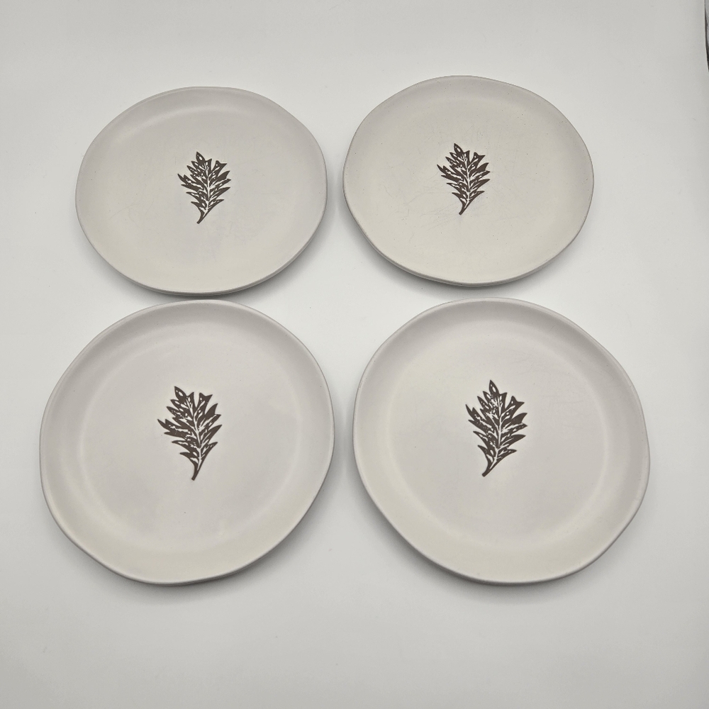Bee & Willow Set Of 4 White Leaf Print Dessert Appetizer Salad Stoneware Plates